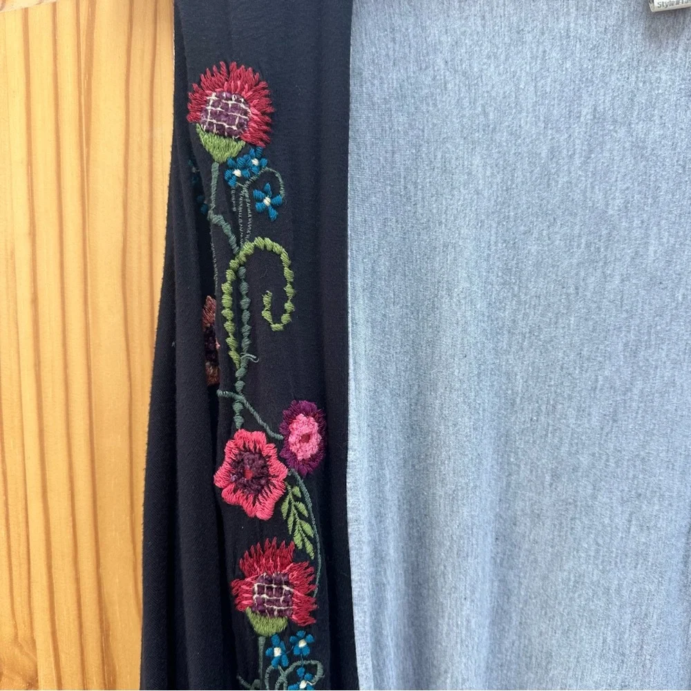 CAITE Brown Elaborate Floral Embroidered Long Vest Reversible to Solid Gray - Picture 4 of 10